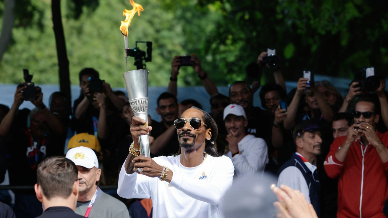 Snoop Dogg Participa na Revezamento da Tocha Olímpica em Paris